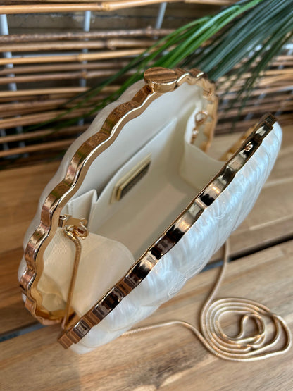 Polished Bag with an Effortless Classic Look
