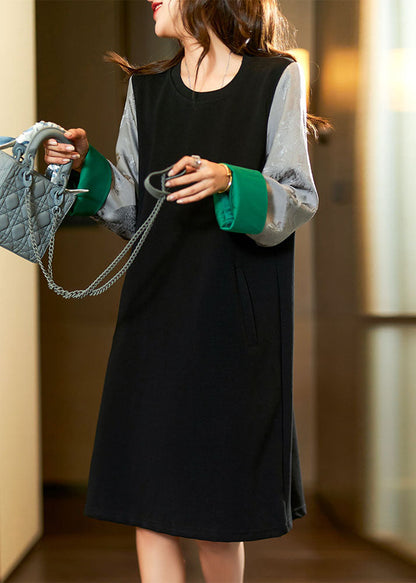 Effortlessly Elegant Dress with a Timeless Design