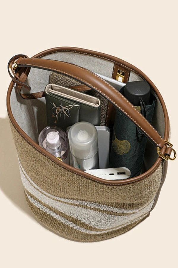 Well Tailored Bag with a Graceful Silhouette