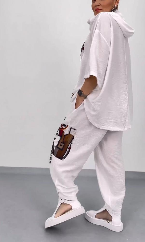 Gracefully Styled Garment for Any Occasion
