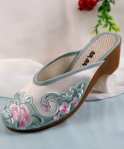 Classic Vintage & Enduringly Stylish Sandals