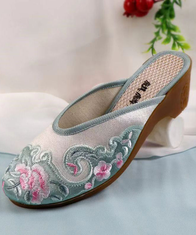 Classic Vintage & Enduringly Stylish Sandals