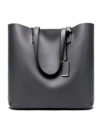 Beautifully Finished Bag in a Timeless Design