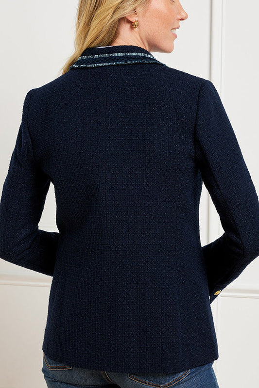 Well Tailored Jacket with a Graceful Silhouette