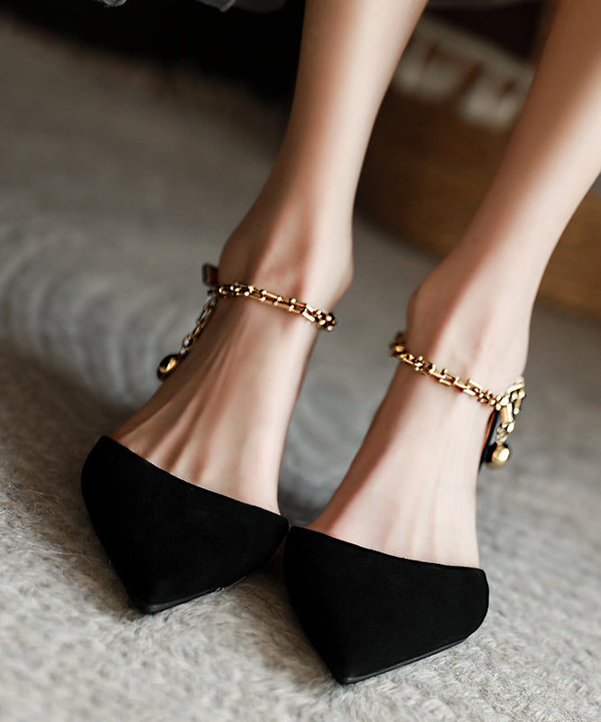 A Vintage Style Heels with Delicate Timeless Details