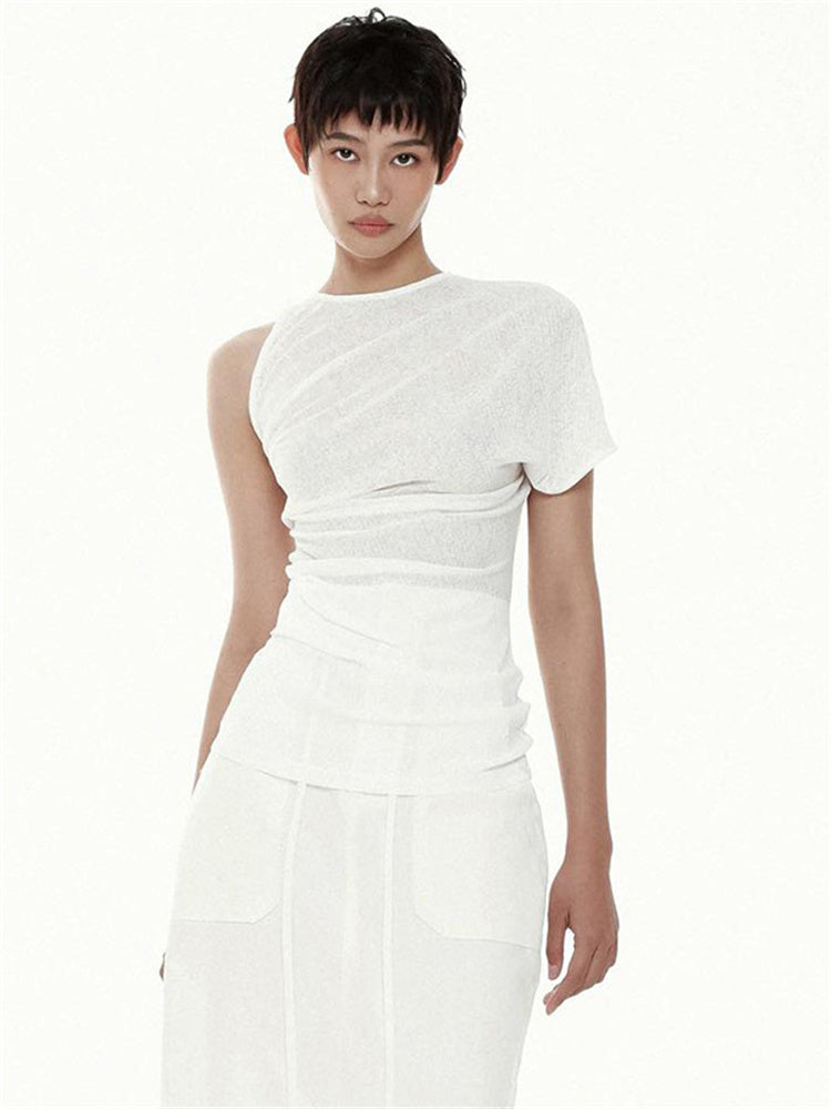 Well Tailored Pullover with a Graceful Silhouette