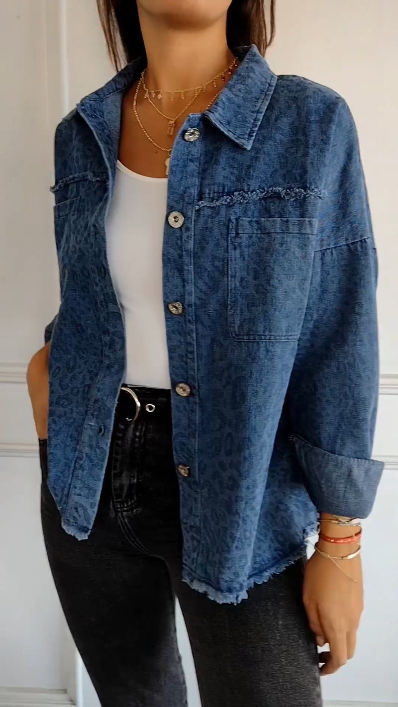 Well Tailored Shirt with a Graceful Silhouette