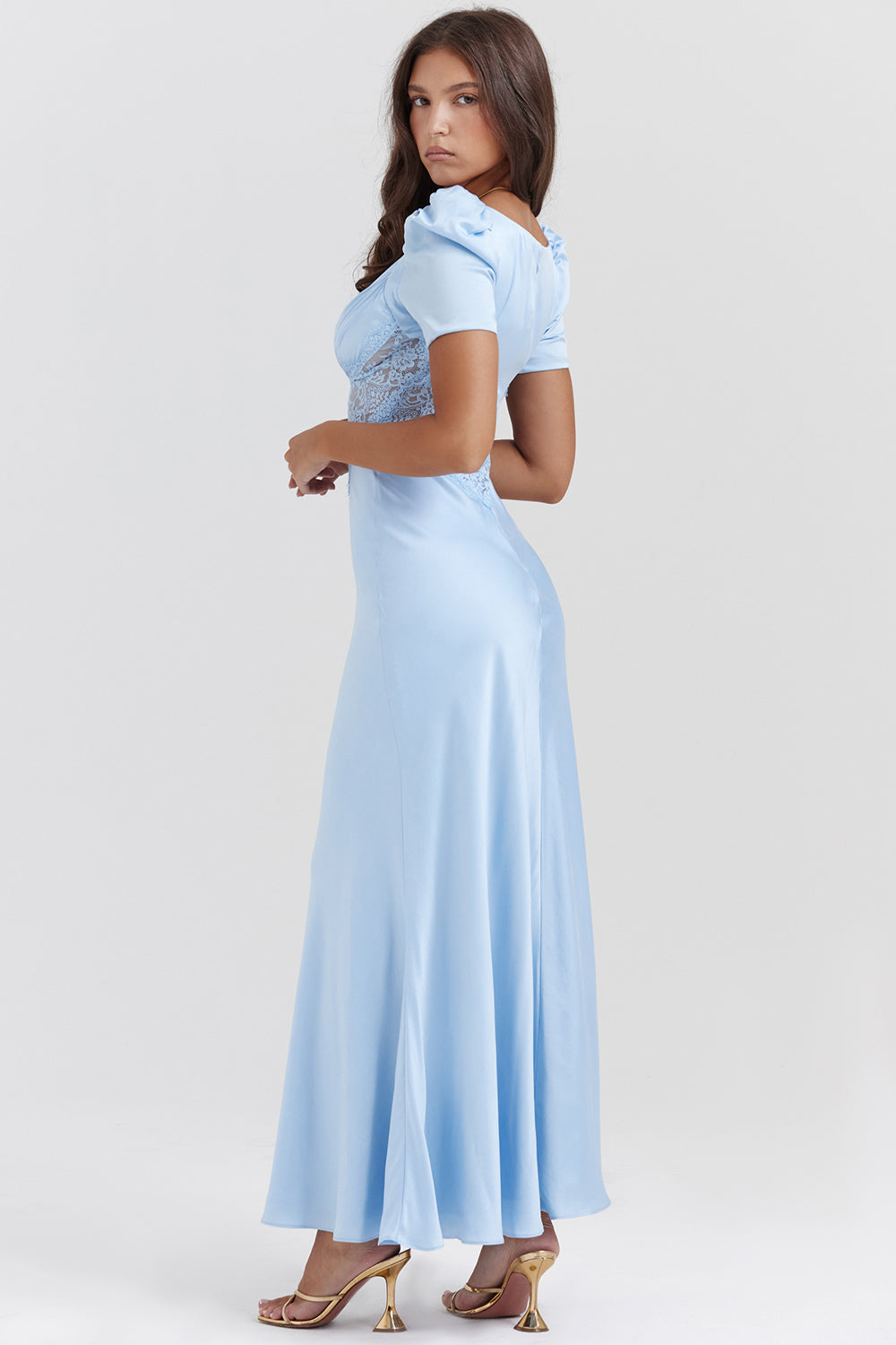Gracefully Styled Dress for Any Occasion
