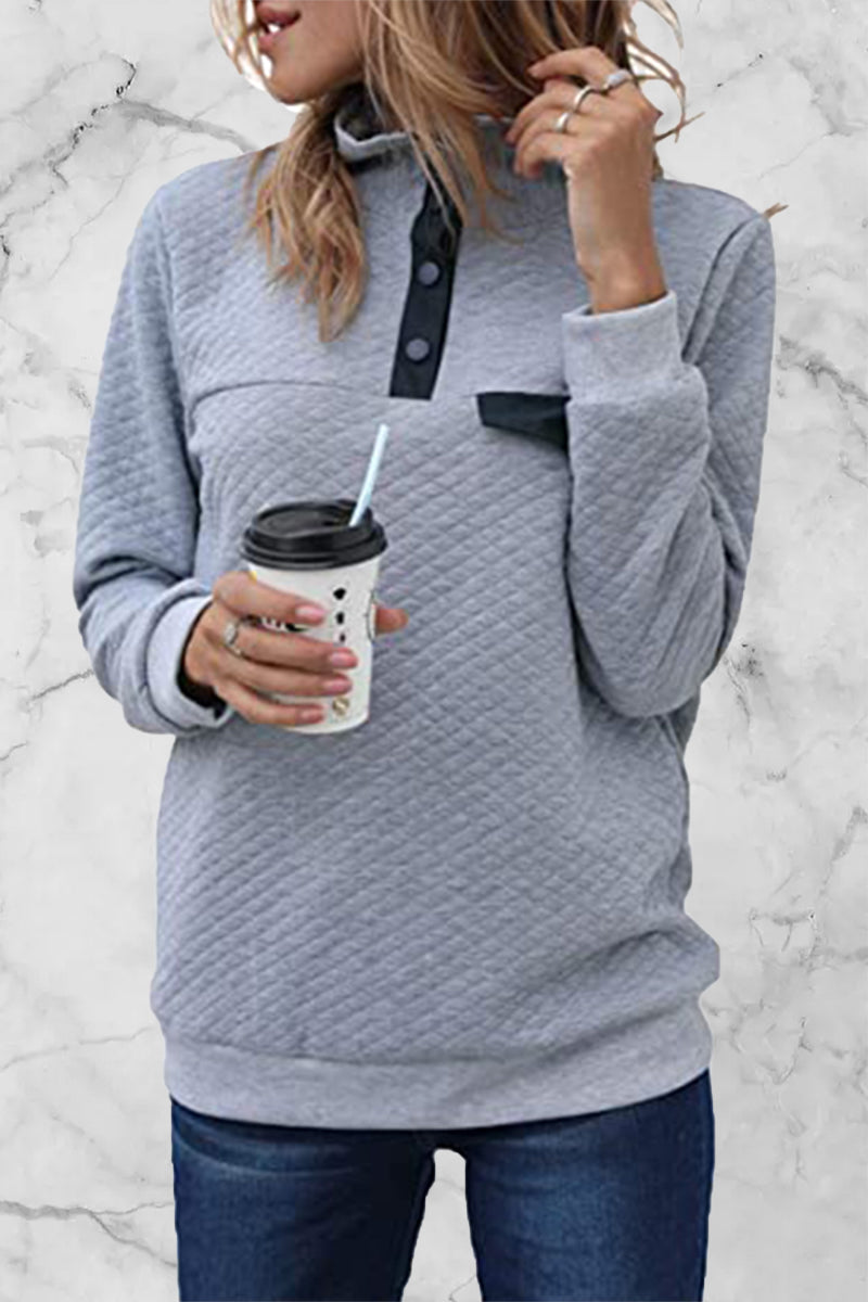 Effortlessly Elegant Garment with a Timeless Design