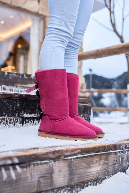 Effortlessly Elegant Boots with a Timeless Design