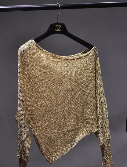 Effortlessly Elegant Top with a Timeless Design