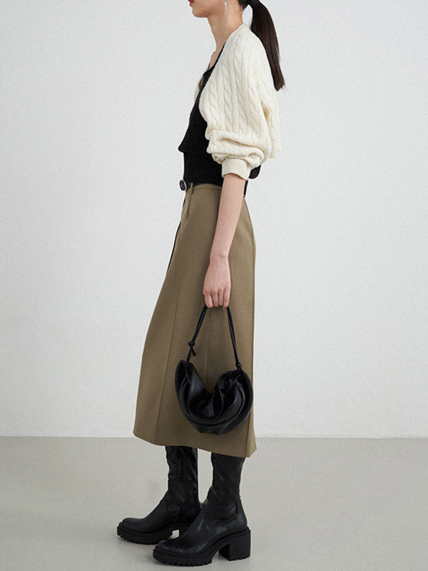 Well Tailored Garment with a Graceful Silhouette