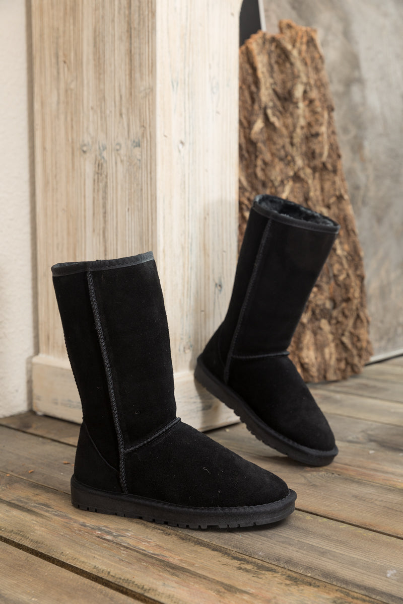 Polished Boots with an Effortless Classic Look