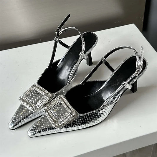 Beautifully Finished Heels in a Timeless Design