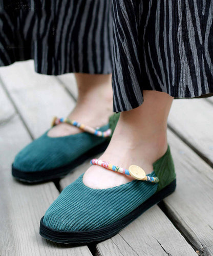 Classic Vintage Shoes with a Flattering Fit