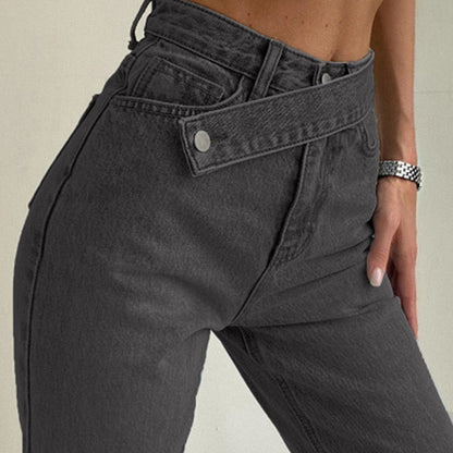 Effortlessly Elegant Garment with a Timeless Design