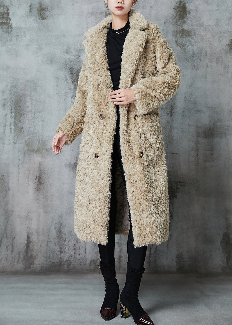 Elegantly Styled Coat for Everyday Wear
