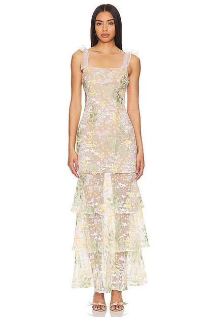 Beautifully Crafted Dress in a Classic Style