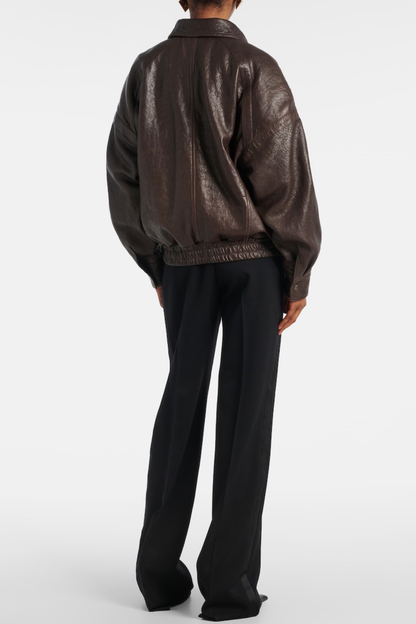 Well Tailored Jacket with a Graceful Silhouette