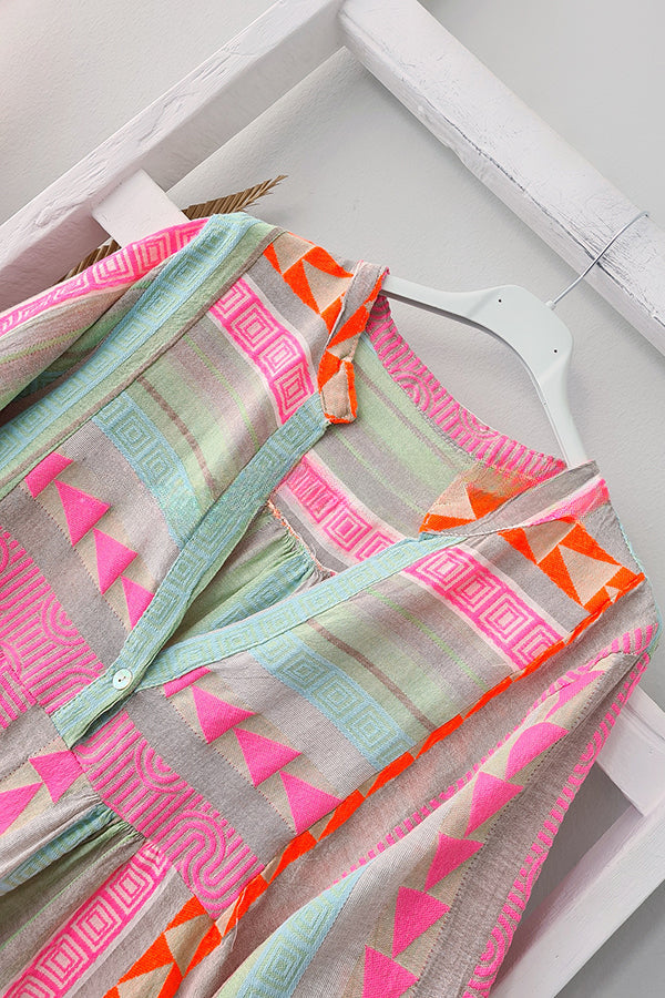 Beautifully Crafted Blouse in a Classic Style