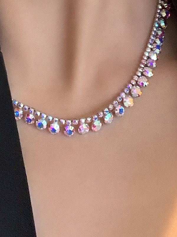 Gracefully Styled Garment for Any Occasion