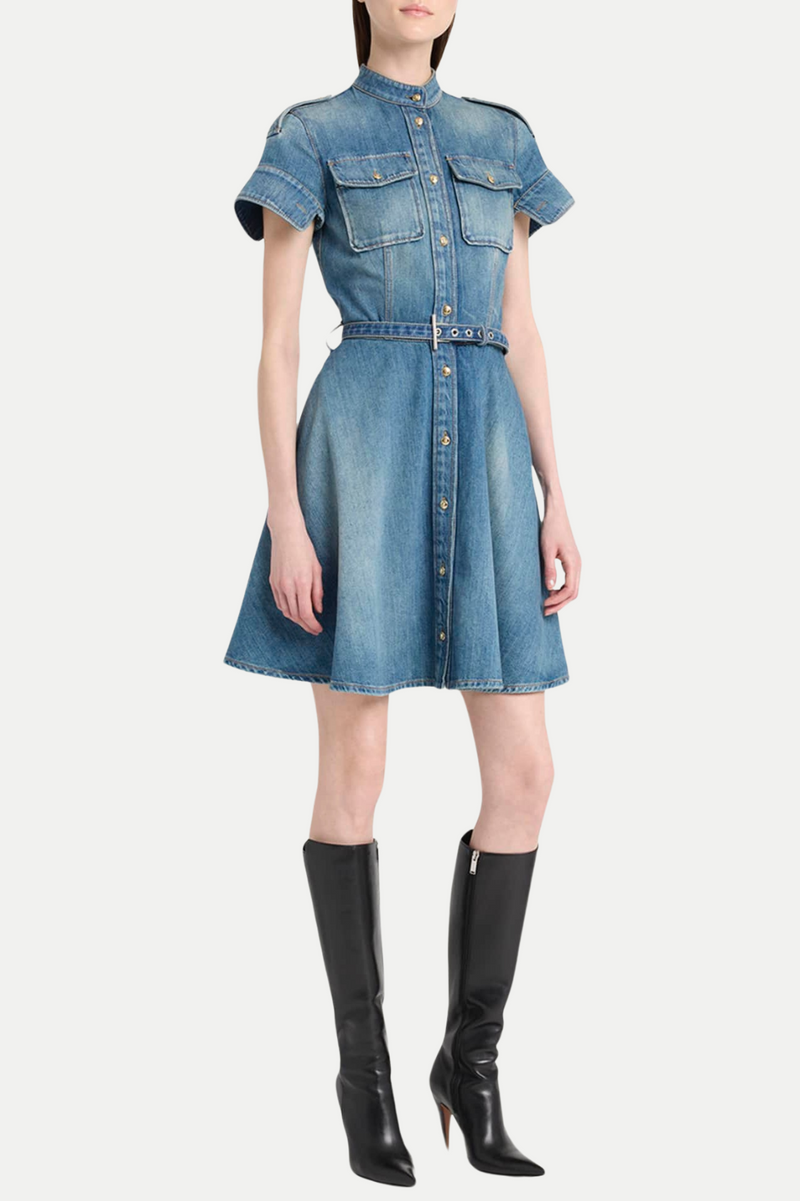 Well Tailored Dress with a Graceful Silhouette