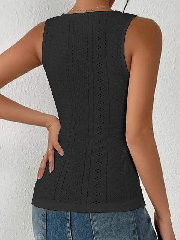 Classic Vintage Top with a Flattering Fit