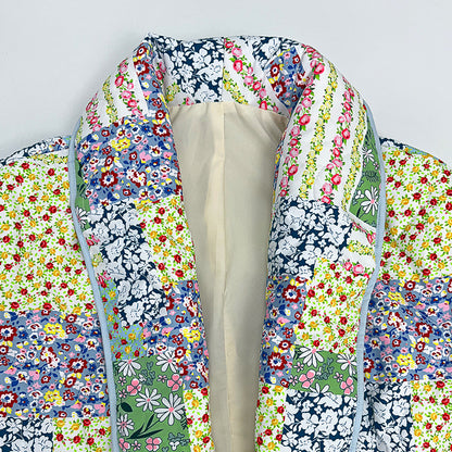 Effortlessly Elegant Jacket with a Timeless Design