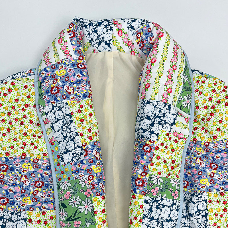 Effortlessly Elegant Jacket with a Timeless Design