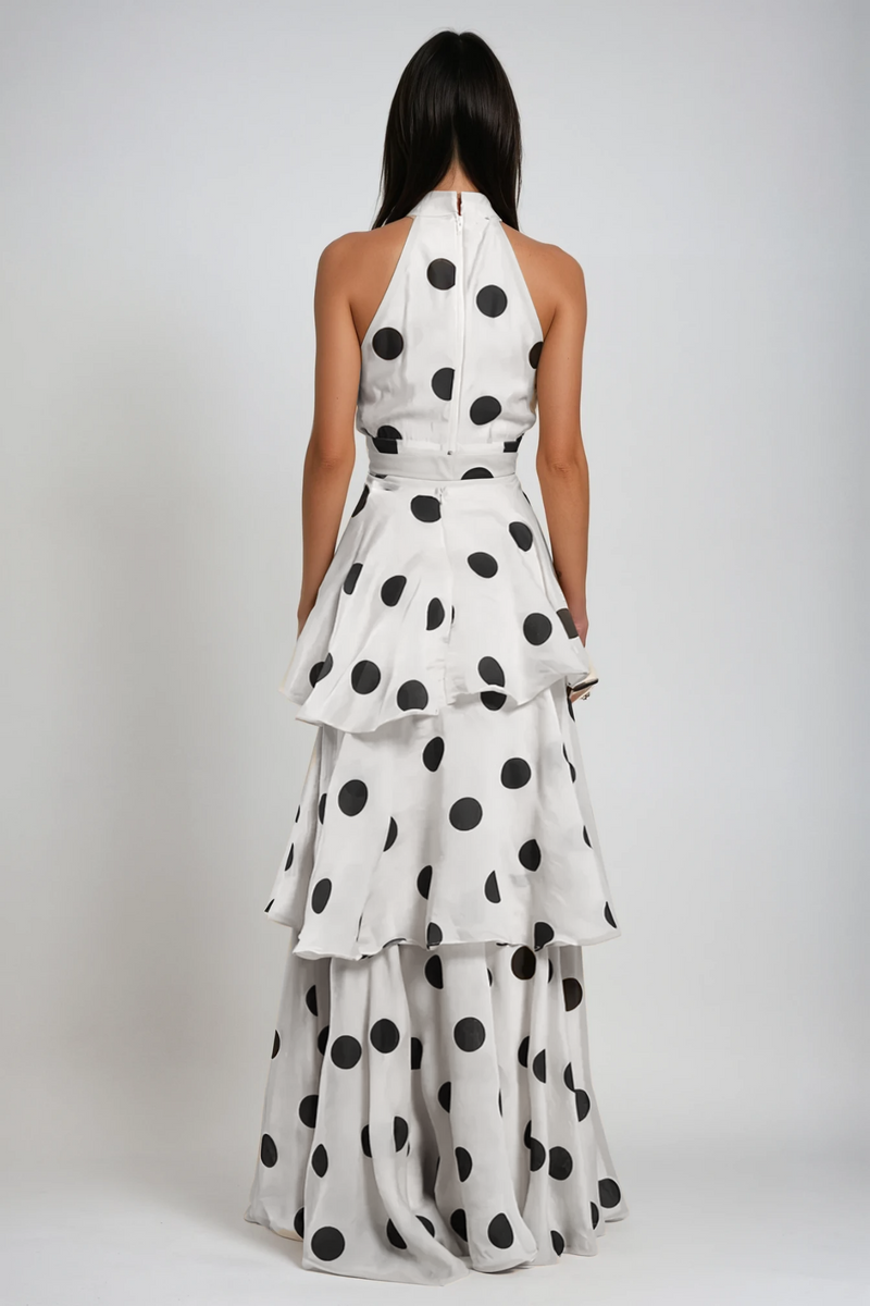 Beautifully Finished Garment in a Timeless Design