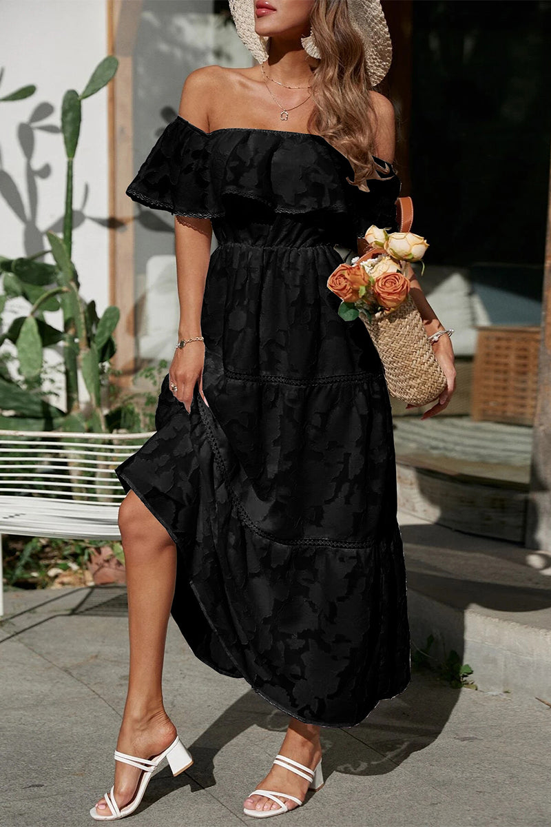 Beautifully Finished Dress in a Timeless Design