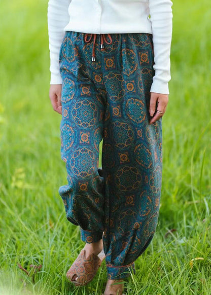Gracefully Styled Pants for Any Occasion