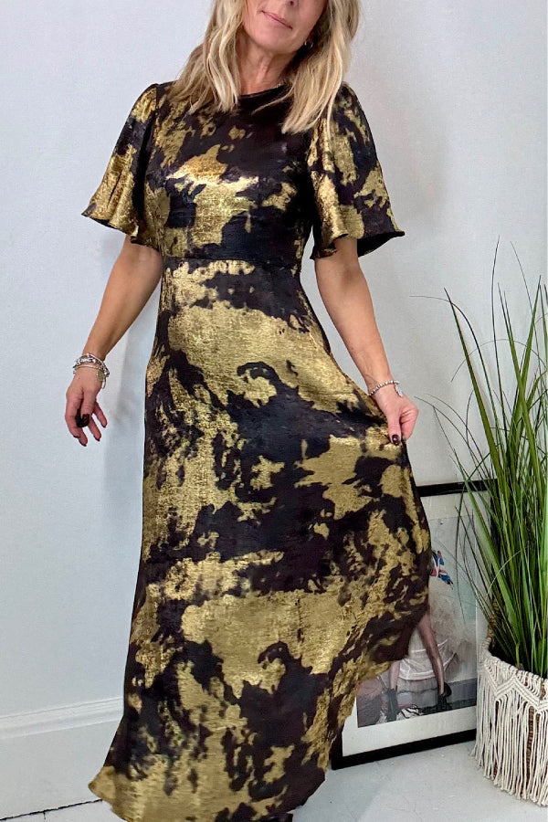 Classic Vintage & Enduringly Stylish Dress
