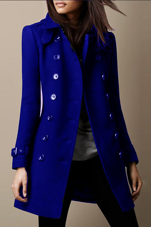 Beautifully Finished Coat in a Timeless Design