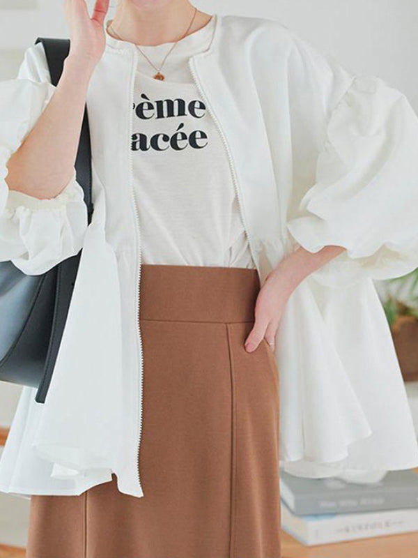 Effortlessly Elegant Garment with a Timeless Design