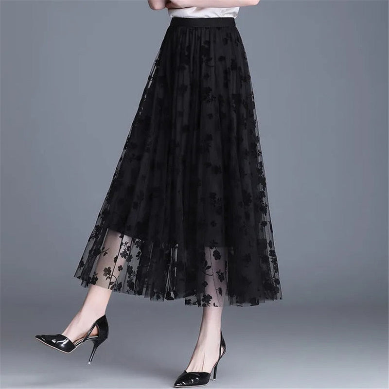 Effortlessly Elegant Garment with a Timeless Design