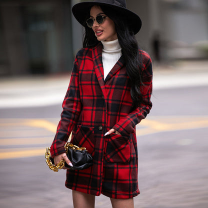 Well Tailored Coat with a Graceful Silhouette