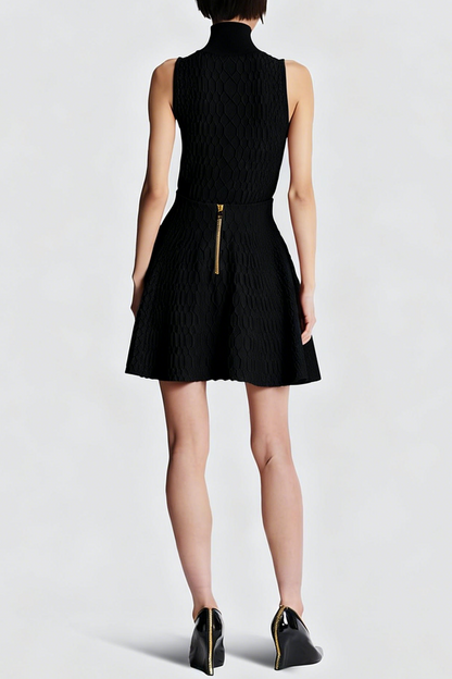 Well Tailored Top with a Graceful Silhouette