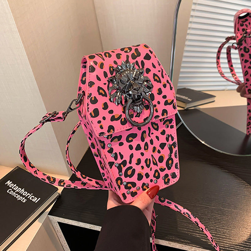 Elegantly Styled Bag for Everyday Wear