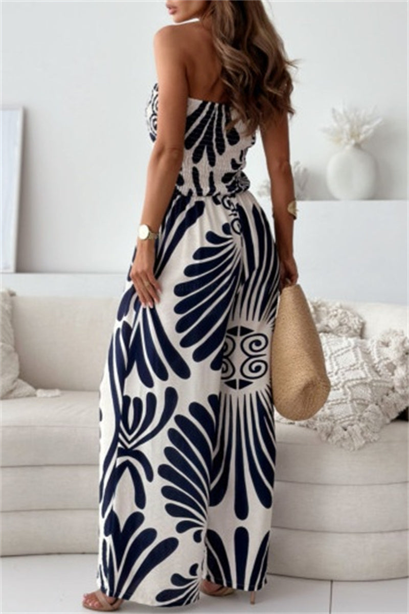 Sophisticated Garment with a Clean Classic Look