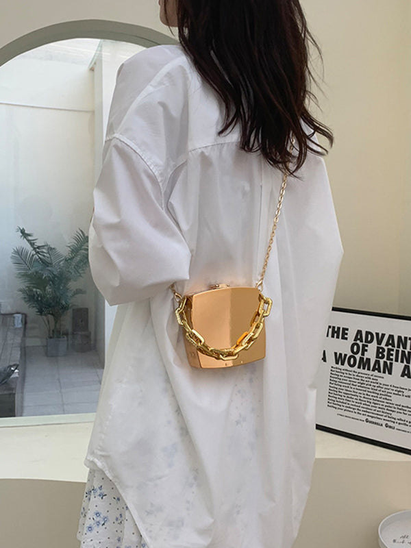Gracefully Styled Bag for Any Occasion