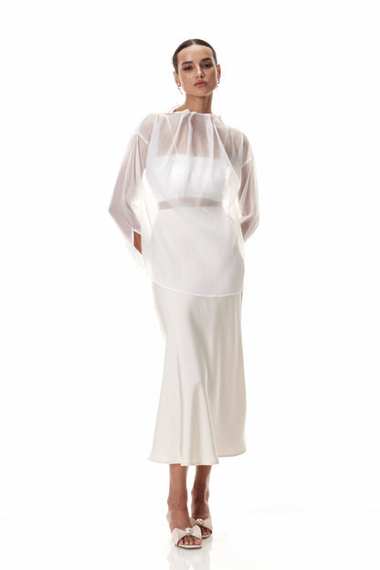 Polished Top with an Effortless Classic Look