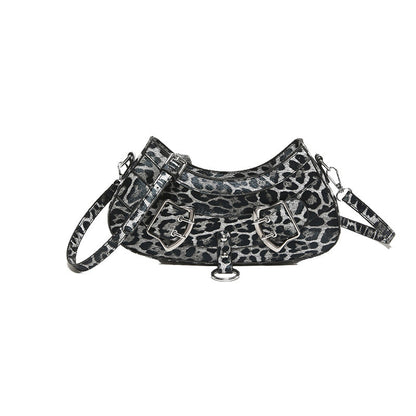 Well Tailored Bag with a Graceful Silhouette
