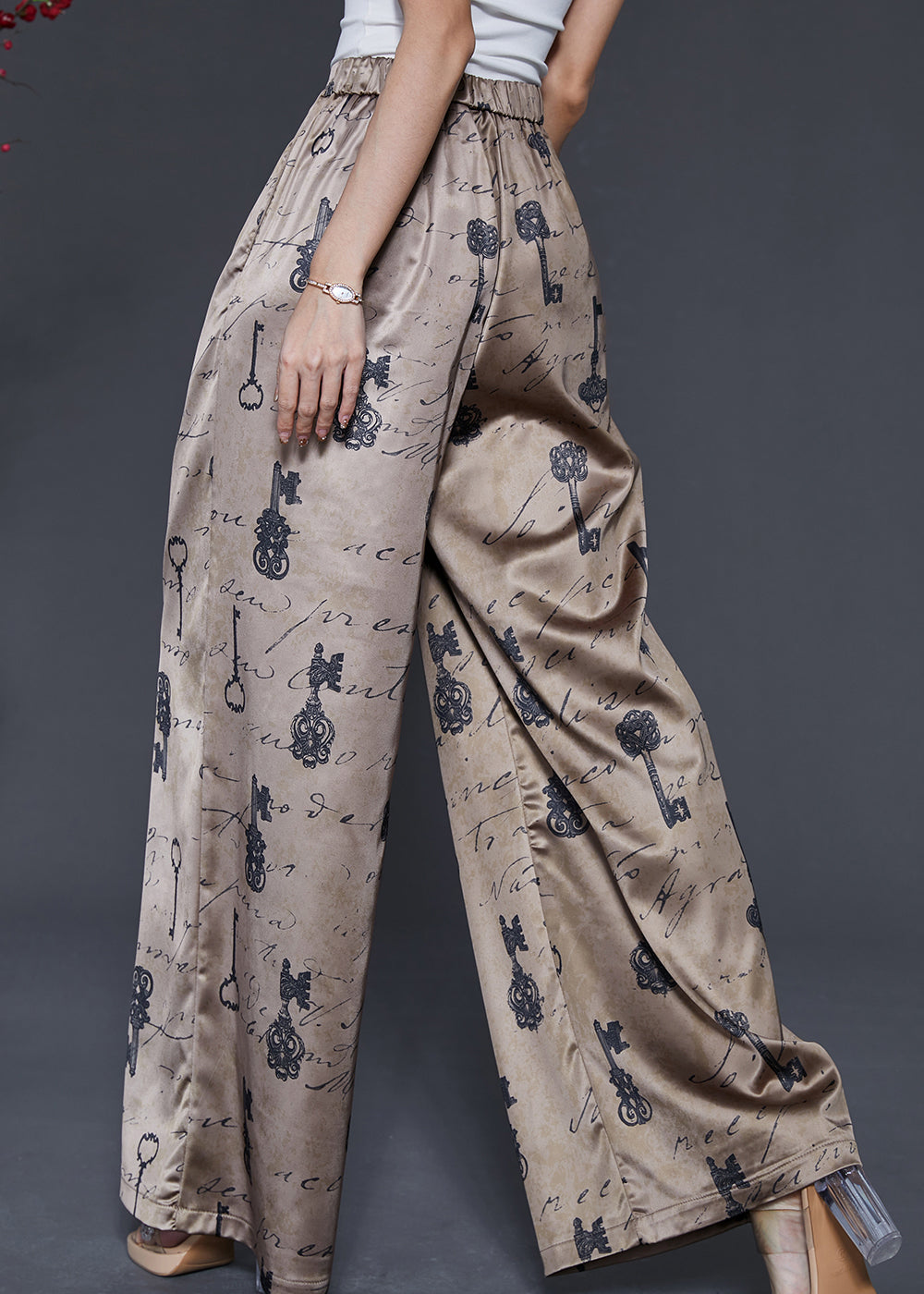 Polished Pants with an Effortless Classic Look