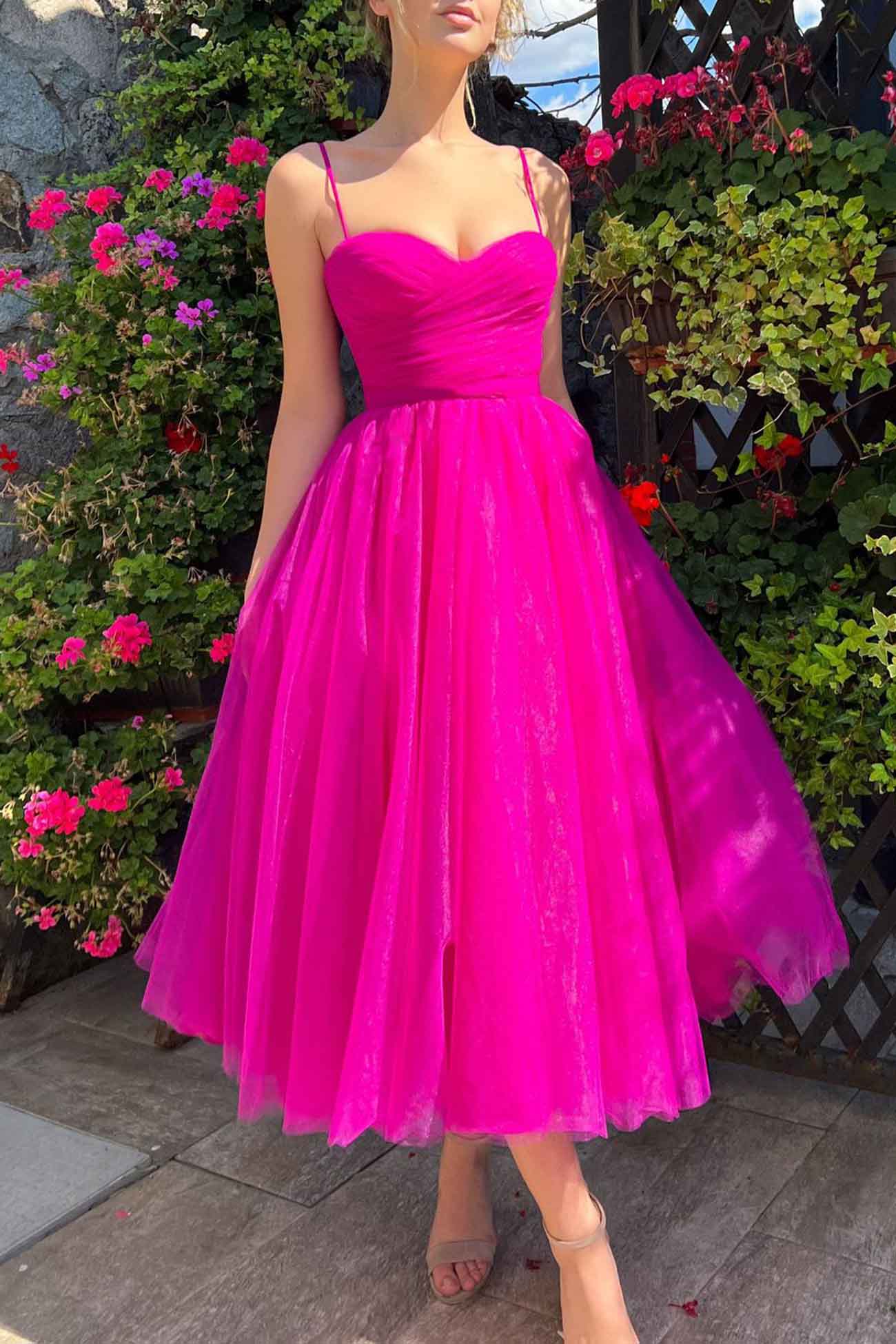 Classic Vintage Dress with a Flattering Fit