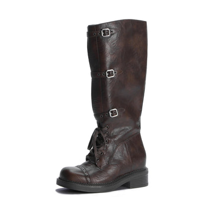 Effortlessly Elegant Boots with a Timeless Design