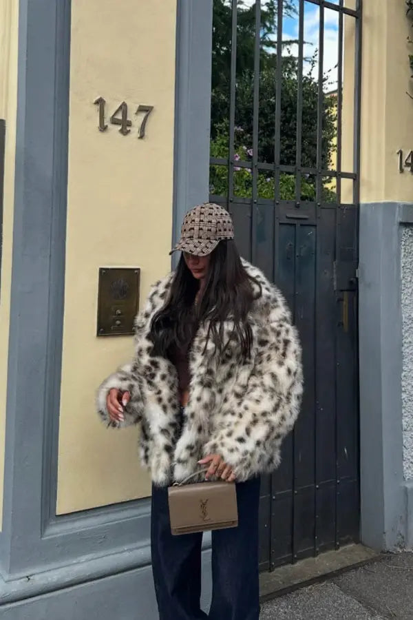 Gracefully Styled Jacket for Any Occasion