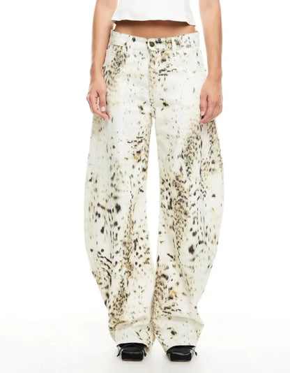Well Tailored Garment with a Graceful Silhouette