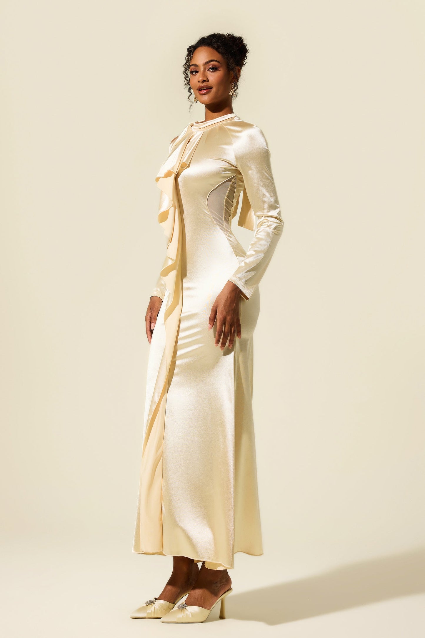 Classic Vintage Dress with a Flattering Fit