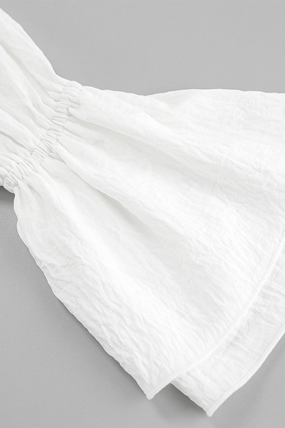 Well Tailored Blouse with a Graceful Silhouette